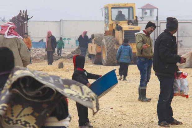 موجة نزوح هي الأكبر إلى الحدود السورية التركية