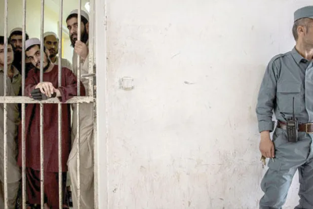 قيادات حركة طالبان البارزون يعتلون قمة هرم مهربي الأفيون في أفغانستان