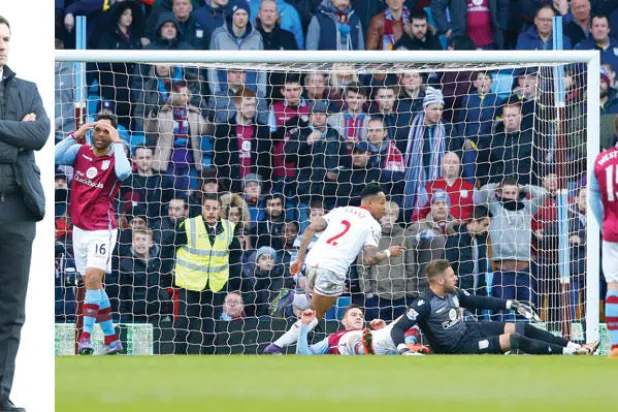 أستون فيلا.. الفقرة الكوميدية بالدوري الإنجليزي الممتاز