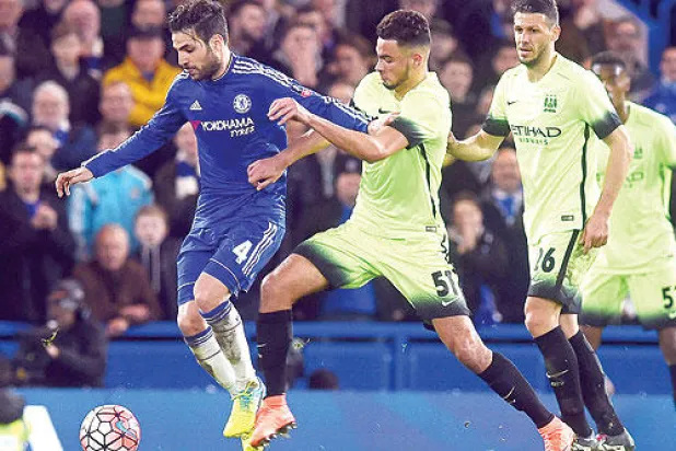 فابريغاس يستعيد مع تشيلسي ذكريات الزمن الجميل