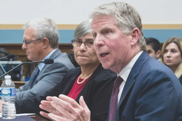 خطأ المباحث الفيدرالية تسبب في إغلاق هاتف مهاجم سان برناردينو