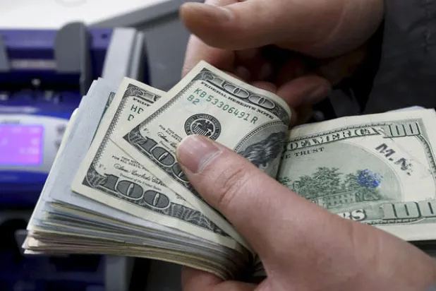 المركزي المصري بين الحفاظ على الأسعار أو تخفيض الجنيه