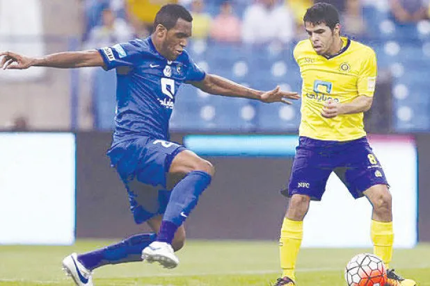 الهلال يسطع ويحجب شمس النصر بثنائية الدوسري وألميدا