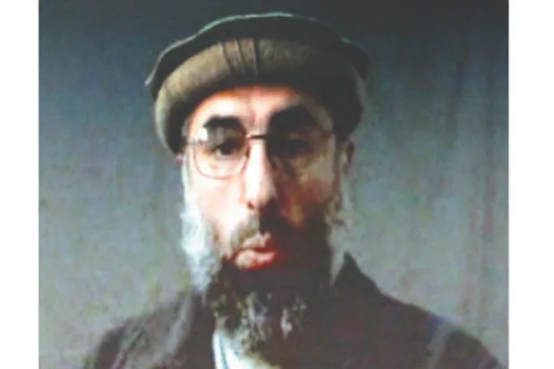 زعيم أفغاني متمرد يعلن انضمامه لمحادثات السلام