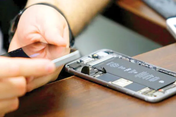 تحدي «آبل» الجديد: كيف اخترقت الحكومة الأميركية نظام «آيفون»؟