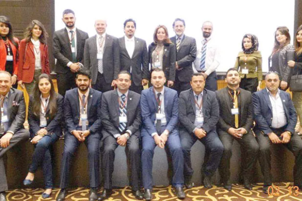 فريق مهندسي الشركة وجميعهم من الشباب («الشرق الأوسط»)