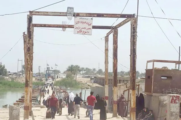 هيت بلا حياة مدنية والمهجرون يشكون من «تعاسة المخيمات»