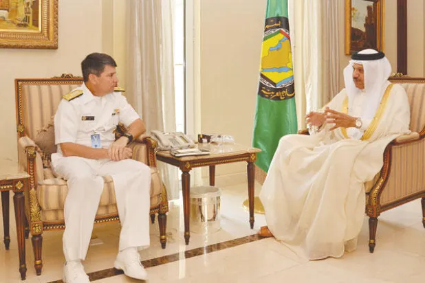 الزياني يناقش مع قائد الأسطول الأميركي الخامس التعاون العسكري