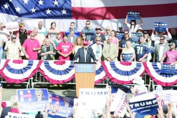 كلينتون «تسقط» في ويست فيرجينيا.. وساندرز يحقق نصرًا مدويًا