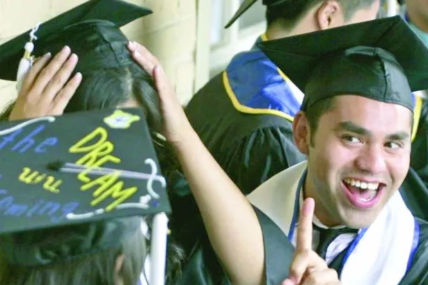 تسهيلات في المنح الدراسية للطلاب اللاجئين في أميركا