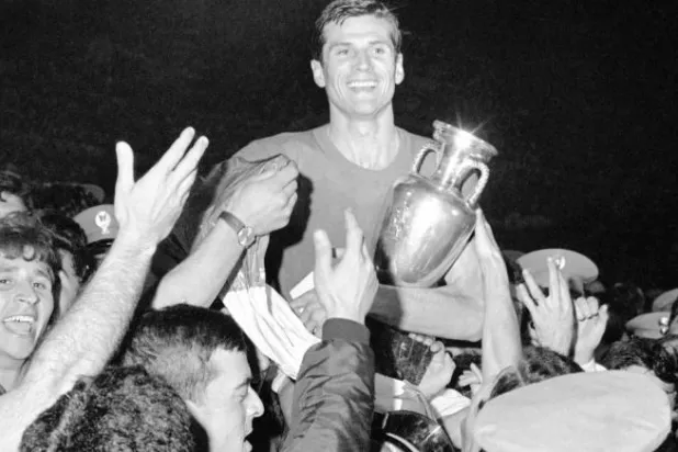 كأس أوروبا (3) : الطليان أبطال بعد مباراة نهائية مُعادة