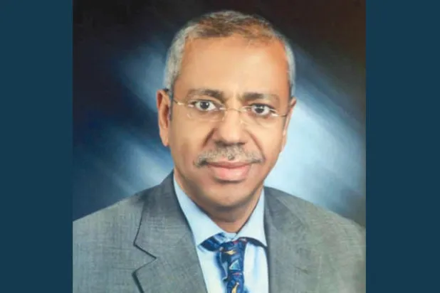 وزير المغتربين اليمني: 12 علامة سرية لمنع تزوير جوازات السفر الجديدة