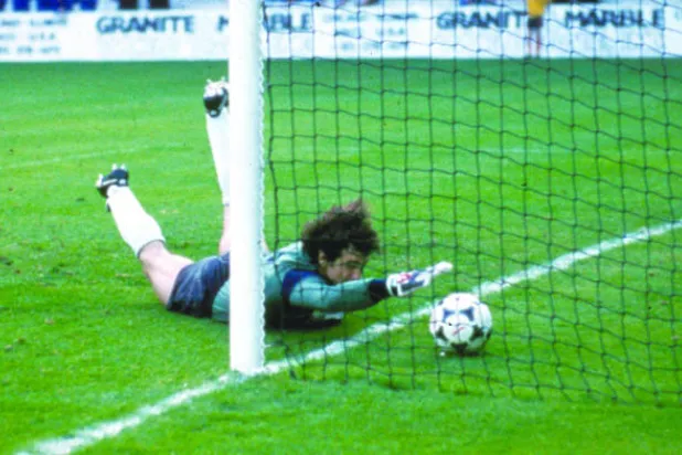 تاريخ  كأس أوروبا (7): بلاتيني يحلّق بالجيل «الذهبي» لفرنسا وينتزع لقب 1984