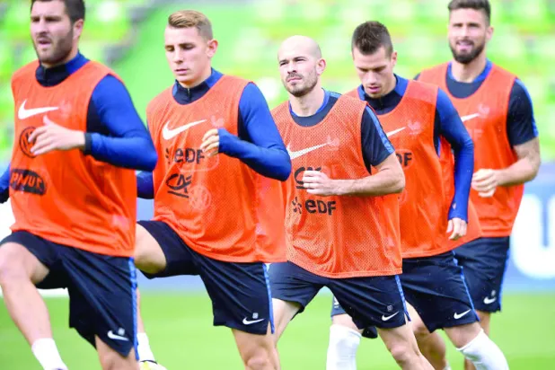 فرنسا.. توقعات غير مبشرة لأصحاب الأرض في يورو 2016