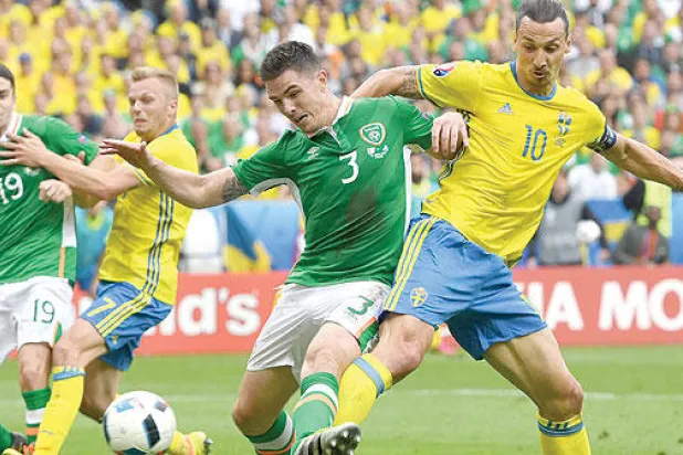 لمسات إبراهيموفيتش الساحرة تتواصل مع السويد