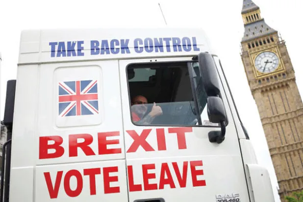 خروج بريطانيا من «الأوروبي» قد يلهم دولاً أخرى.. ويتسبب في تفككه