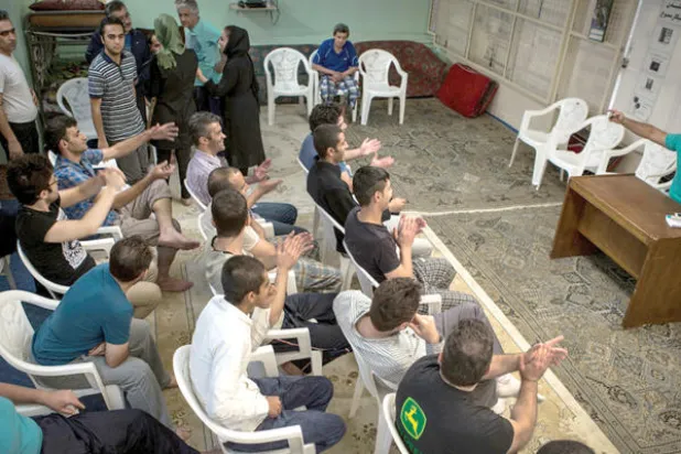 ارتفاع استخدام الماريغوانا في إيران.. والحكومة تتغافل