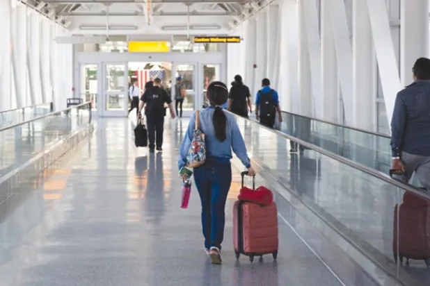 تفجيرات مطار إسطنبول تثير التساؤلات حول توسيع نطاق وجود أجهزة التفتيش