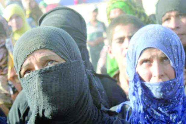 حكومة بغداد تقرر عودة نازحي الفلوجة إلى منازلهم بأسرع وقت.. ووزير يطالب بتوفير الخدمات أولاً