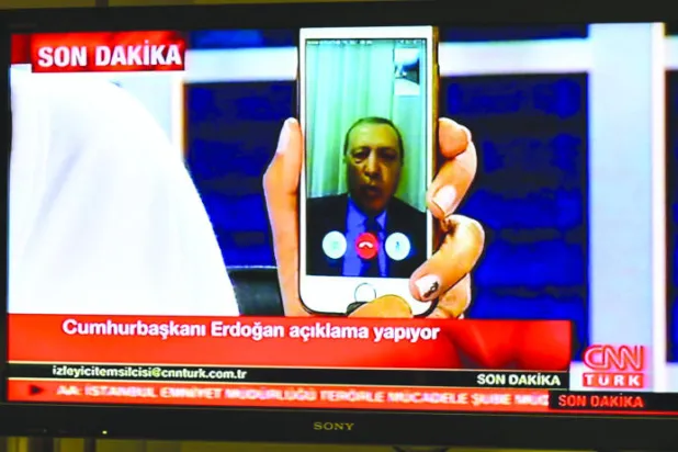 الإعلام التركي قاوم الانقلاب.. رغم معاركه مع الحكومة