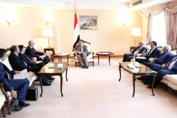 بن دغر: الانقلابيون قطعوا الرواتب وأوقفوا ميزانيات المستشفيات في المحافظات المحررة