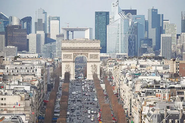 فرنسا تتعهد بمزيد من خفض الضرائب لإنعاش الاقتصاد