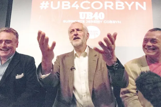تتويج جيرمي كوربن زعيمًا للمرة الثانية لحزب العمال.. قاب قوسين