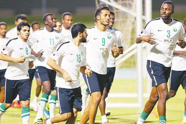 مدرب أستراليا: السعوديون يطمحون إلى «نقطة واحدة» أمامنا