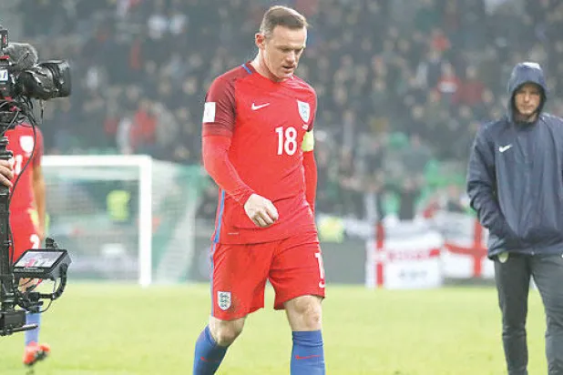 عودة الدوري الممتاز مصدر سعادة للجماهير.. لكن روني يواجه المجهول