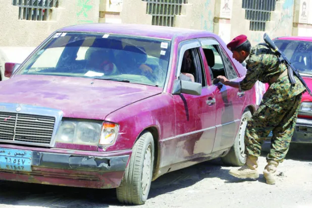 الحكومة اليمنية: مستعدون لإدخال المساعدات.. وعلى الانقلابيين الالتزام