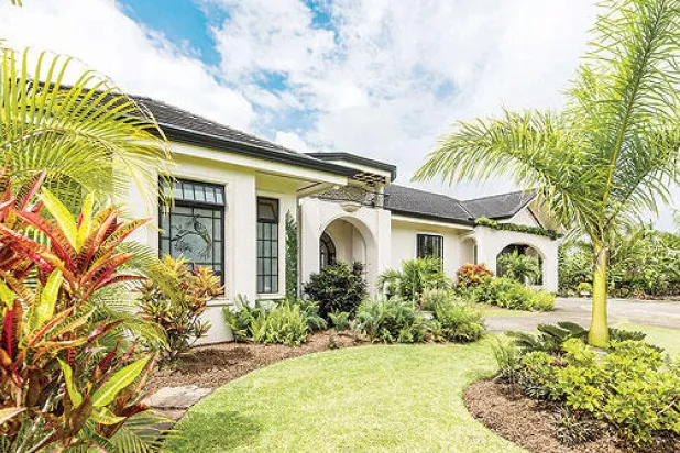 نويفو أرينال.. مقصد المتقاعدين الأميركيين العقاري في كوستاريكا