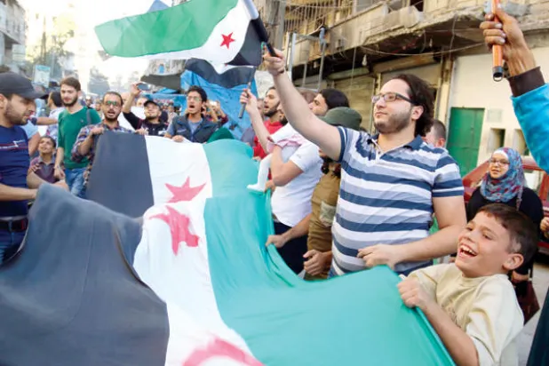 عودة المظاهرات إلى حلب.. وتخوف من تصعيد القصف