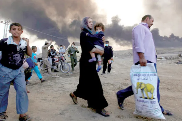 غازات «داعش» تهدد جنوب الموصل.. والبرلمان: الانتهاكات تتكرر