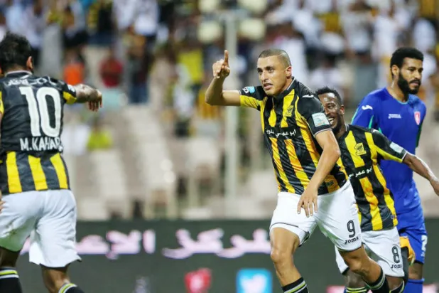 إدارة الاتحاد تهدد العكايشي بـ«القانون»