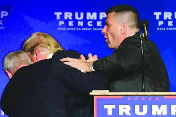 إجلاء ترامب من تجمع انتخابي في ولاية نيفادا بسبب تهديد أمني