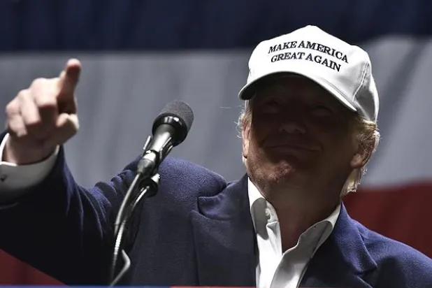 هل تخدم «الدراما» ترامب للوصول للبيت الأبيض قبل «ثلاثاء الحسم»؟