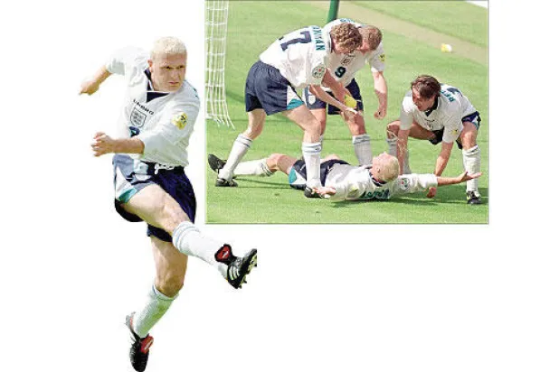 ساوثغيت يطالب لاعبيه بتقليد غاسكوين في ضحكاته وليس في انفعالاته