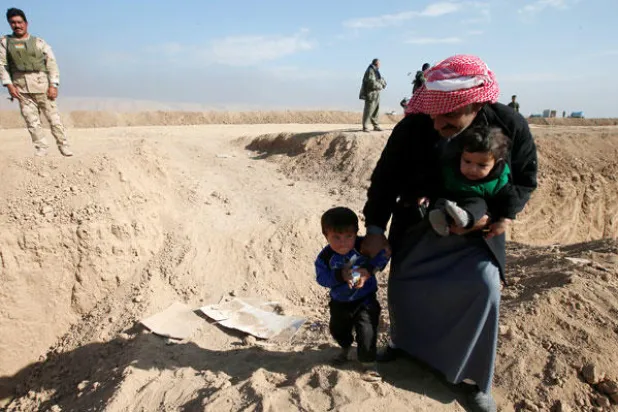 مناطق شرق الموصل تطلق نداء استغاثة من الجوع و«داعش»