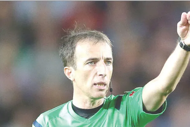 صافرة إسبانية  تقود الكلاسيكو