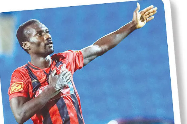 بانغورا: حزين لخسارة نقطتين أمام الشباب