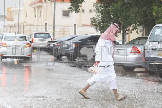 السعودية: أمطار «الشرقية» تجاوزت 40 مليمترًا.. وبدء انحسار السحب الركامية
