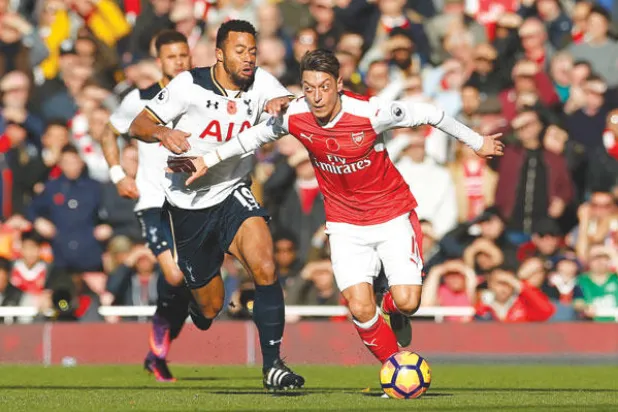 الصرامة الدفاعية تفرض نفسها على الاتجاهات التكتيكية في الدوري الإنجليزي