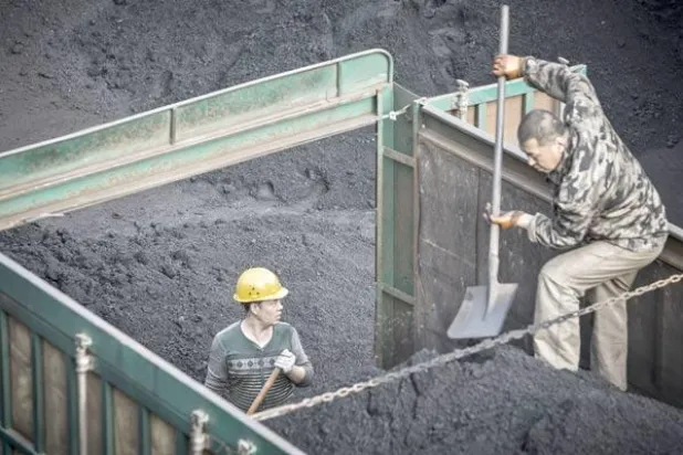 الصين تستهدف استخراج وحرق المزيد من الفحم رغم معاهدة المناخ