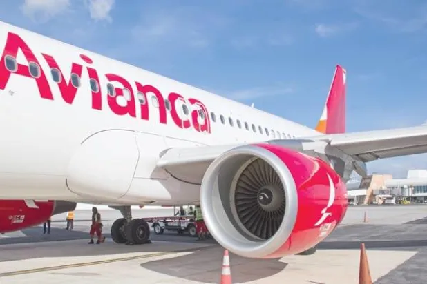 الخطوط الجوية الكولومبية تنظر في عروض بيعها