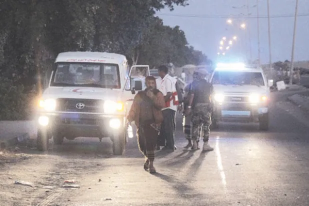 تفجير يخلف عشرات القتلى والجرحى شرق عدن