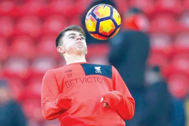 إنجلترا وويلز يتنافسان على وودبيرن موهبة ليفربول