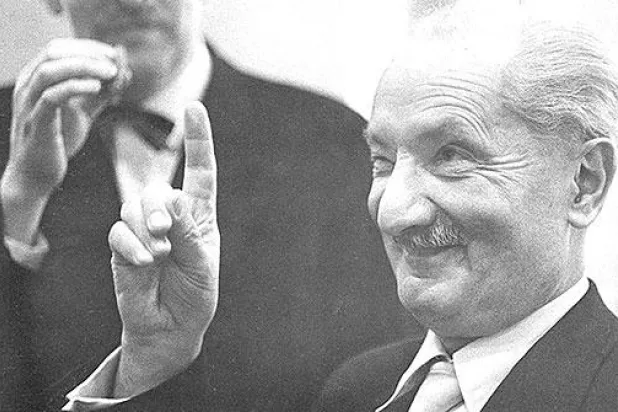 «هيدغر»: حينما يحرمني الآخر الاستقلال الوجودي