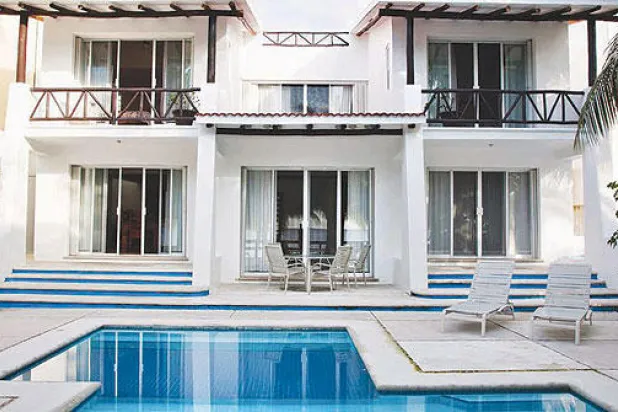 كوزوميل المكسيكية لا تزال سوقًا محببة لكنها تتغير بوتيرة سريعة