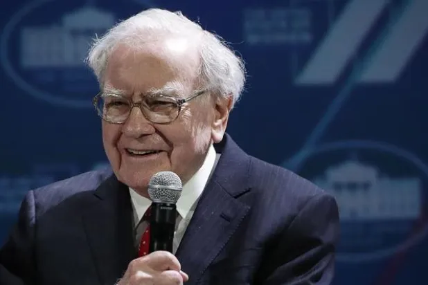 1 - وارين بافيت 74 مليارا و700 مليون دولار بتنمية أكثر من 12.3 مليار دولار في 2016.