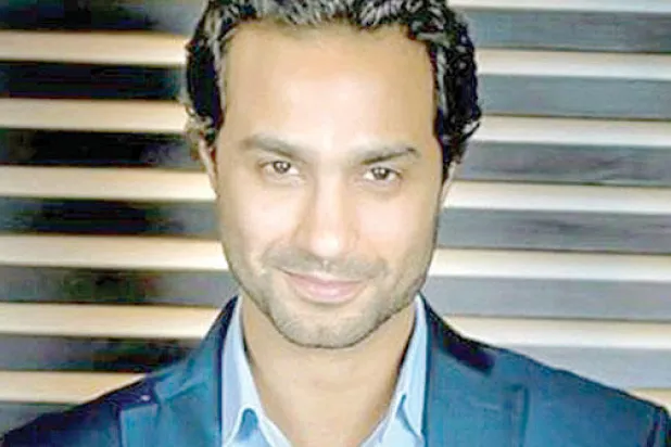 كريم فهمي: أتمنى العمل مع «الزعيم» لكن بشرط... ومنى زكي مبدعة